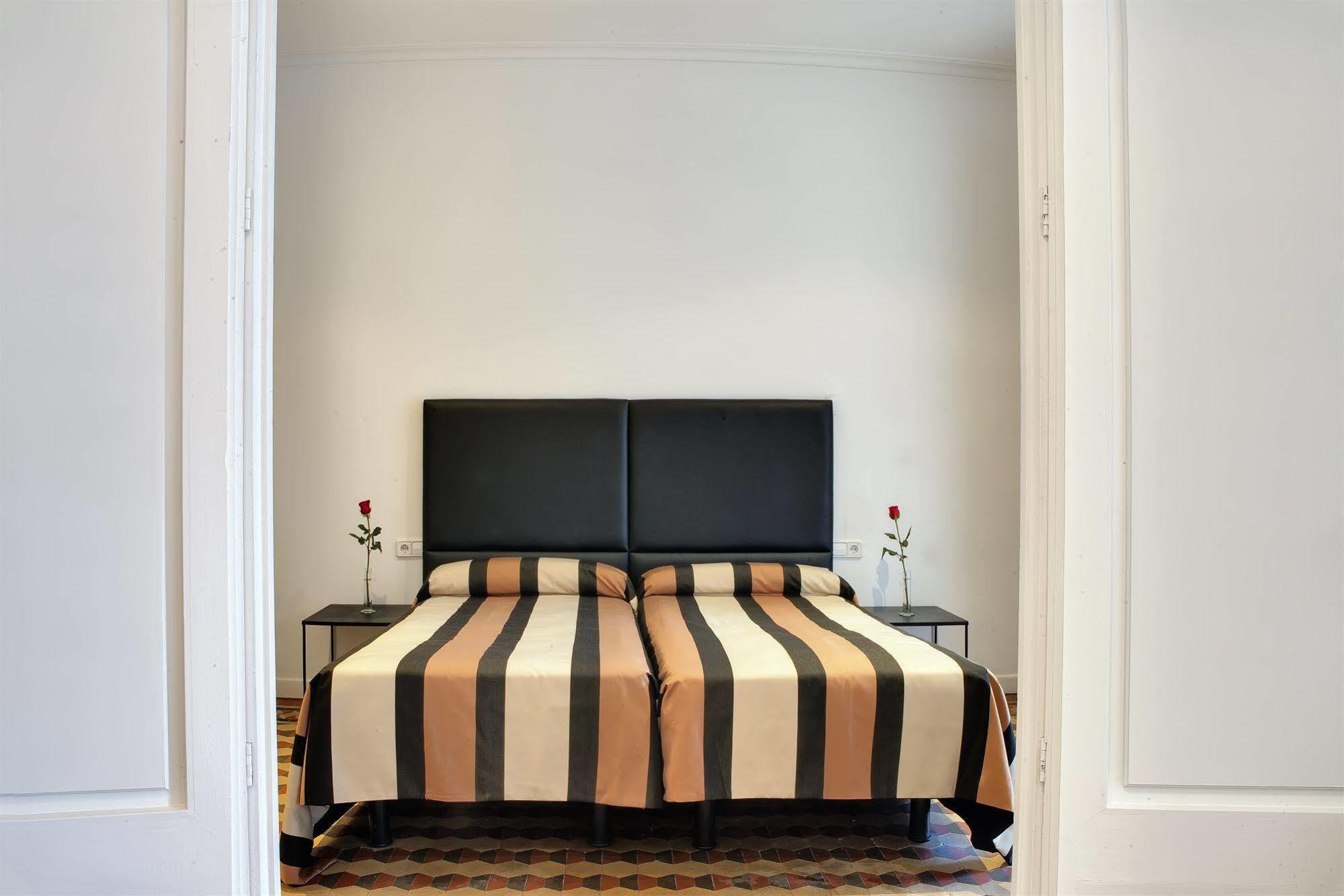 Barcelona Apartment Val Ngoại thất bức ảnh